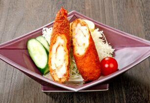日進香久山店名物!アツアツ夫婦エビフライ 1,050円